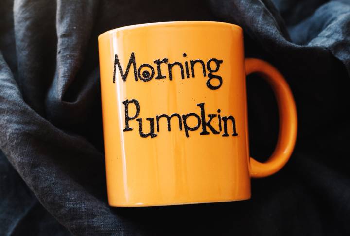 10 Creative Ways to Personalize Your Mugs